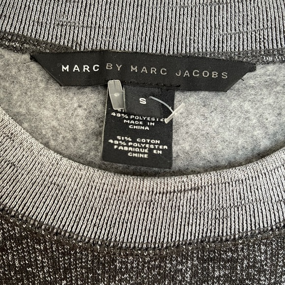 Marc Jacobs shirt sleeve sweater in small. - Picture 2 of 4